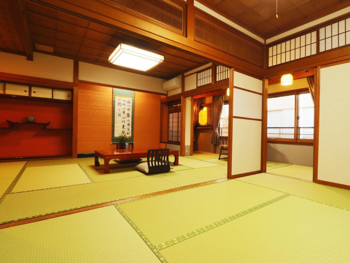 Ryokan Tanabe Takayama  Exterior photo