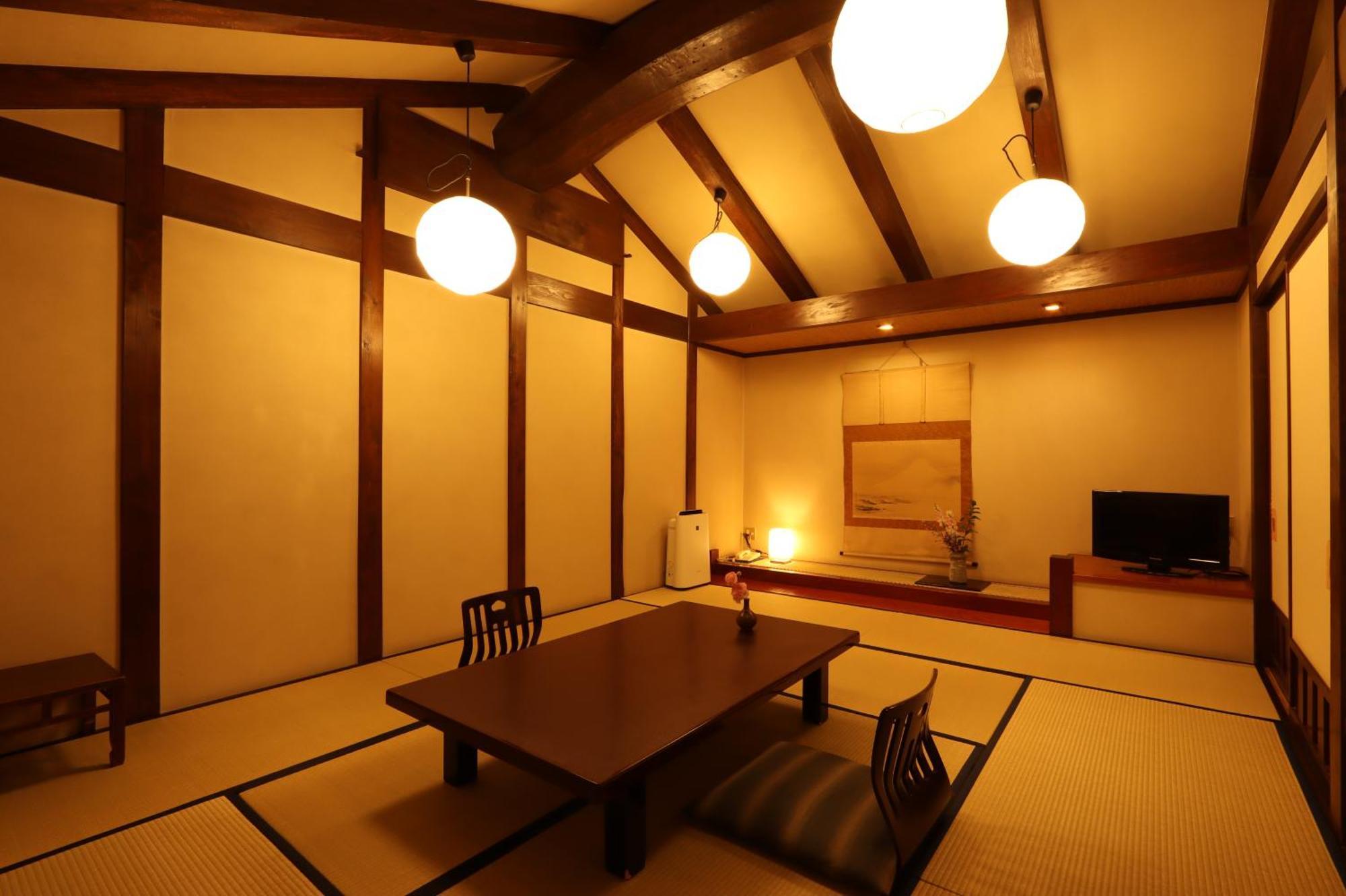 Ryokan Tanabe Takayama  Exterior photo